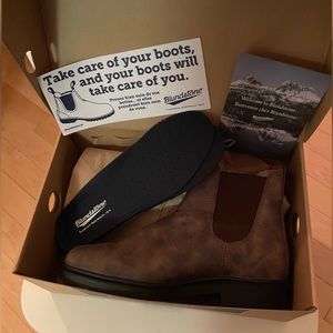 BNIB Blundstone Boots - Men’s size 7 AU (9 US) Rustic Brown